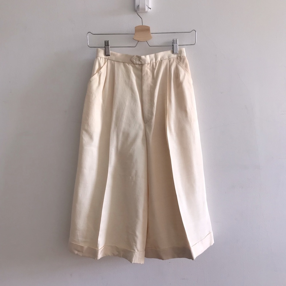 Vtg Silk High Waisted Cream Cuffed Pleated Wide Leg Culottes Shorts Lined Sz 4